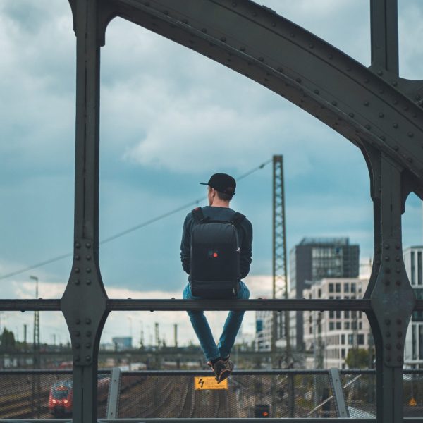 photo-1495706891067-35a06798dbca